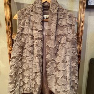 Entro Fur Vest size Small